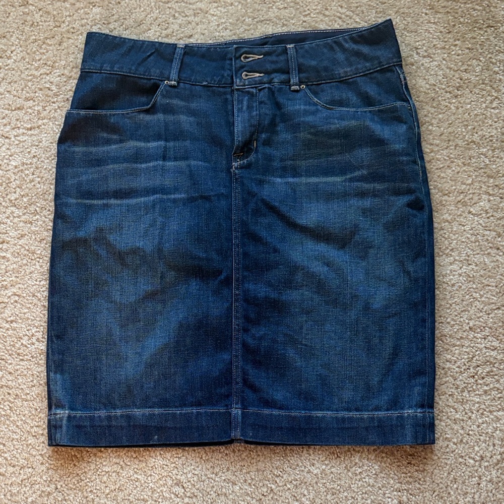 Banana Republic denim skirt, size 10